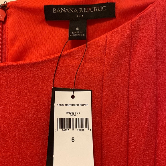 NWT Banana Republic Coral Pleated Dress - Picture 4 of 10